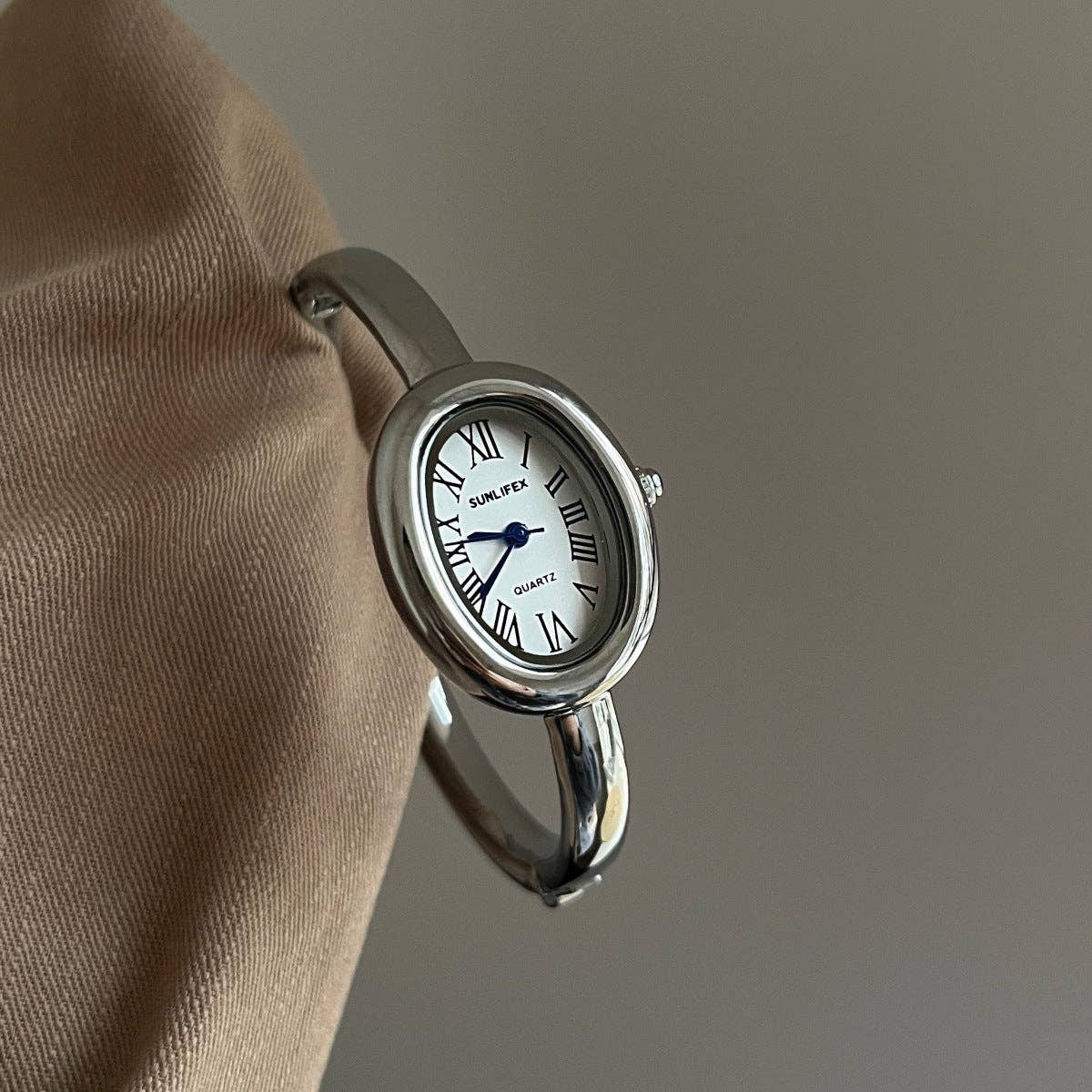 Leah Oval Dial Gold Quartz Wrist Watch