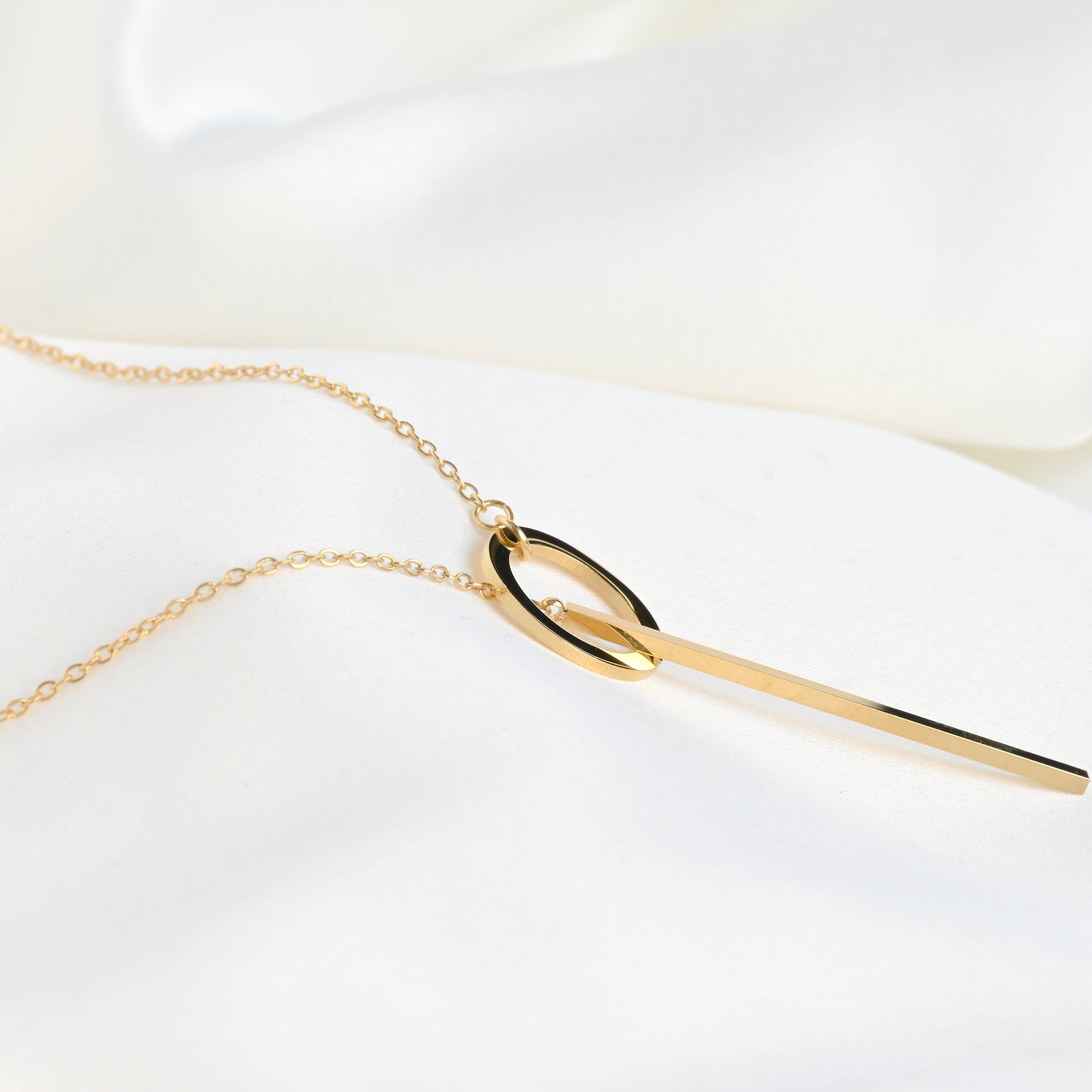 Oliver Lariat Necklace