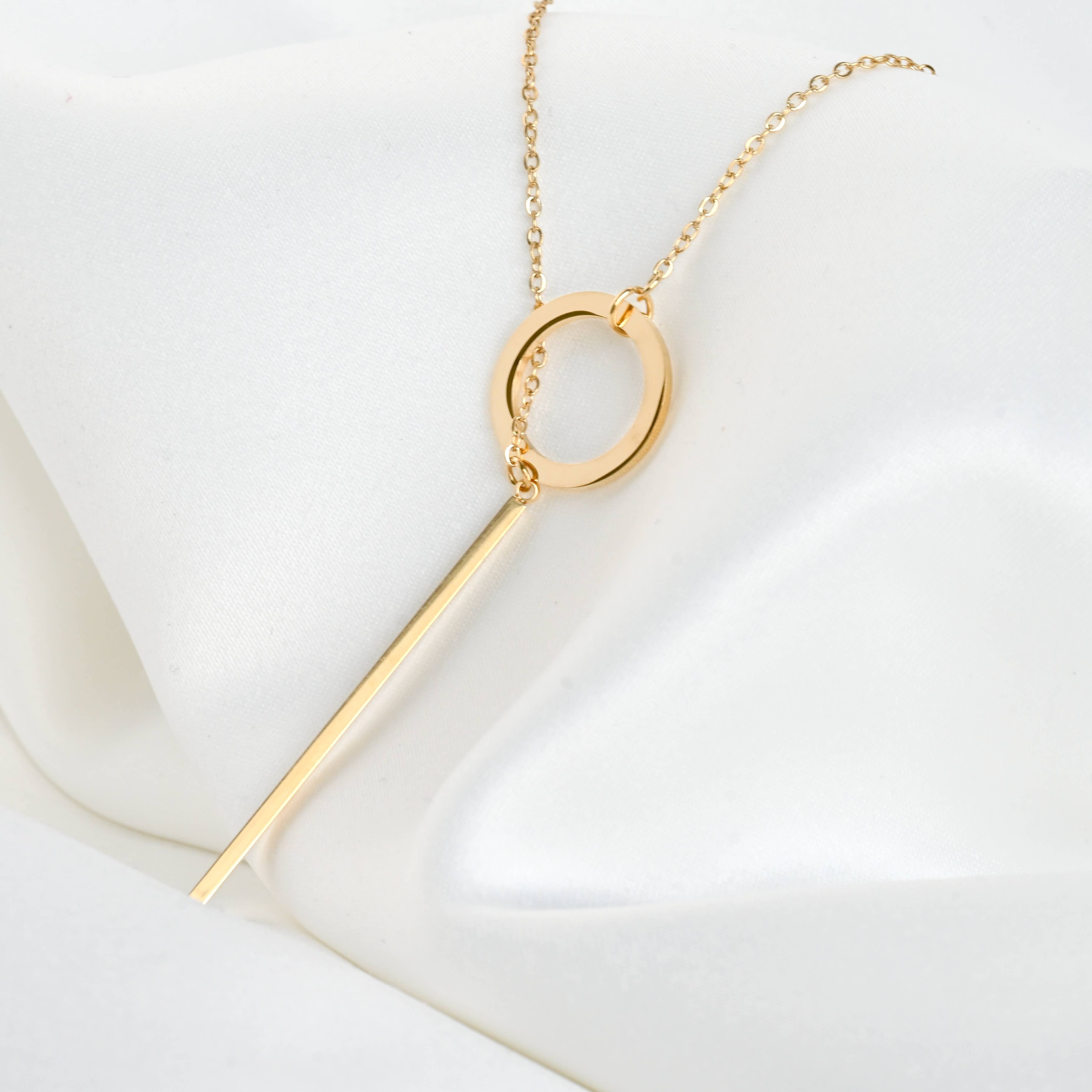 Oliver Lariat Necklace