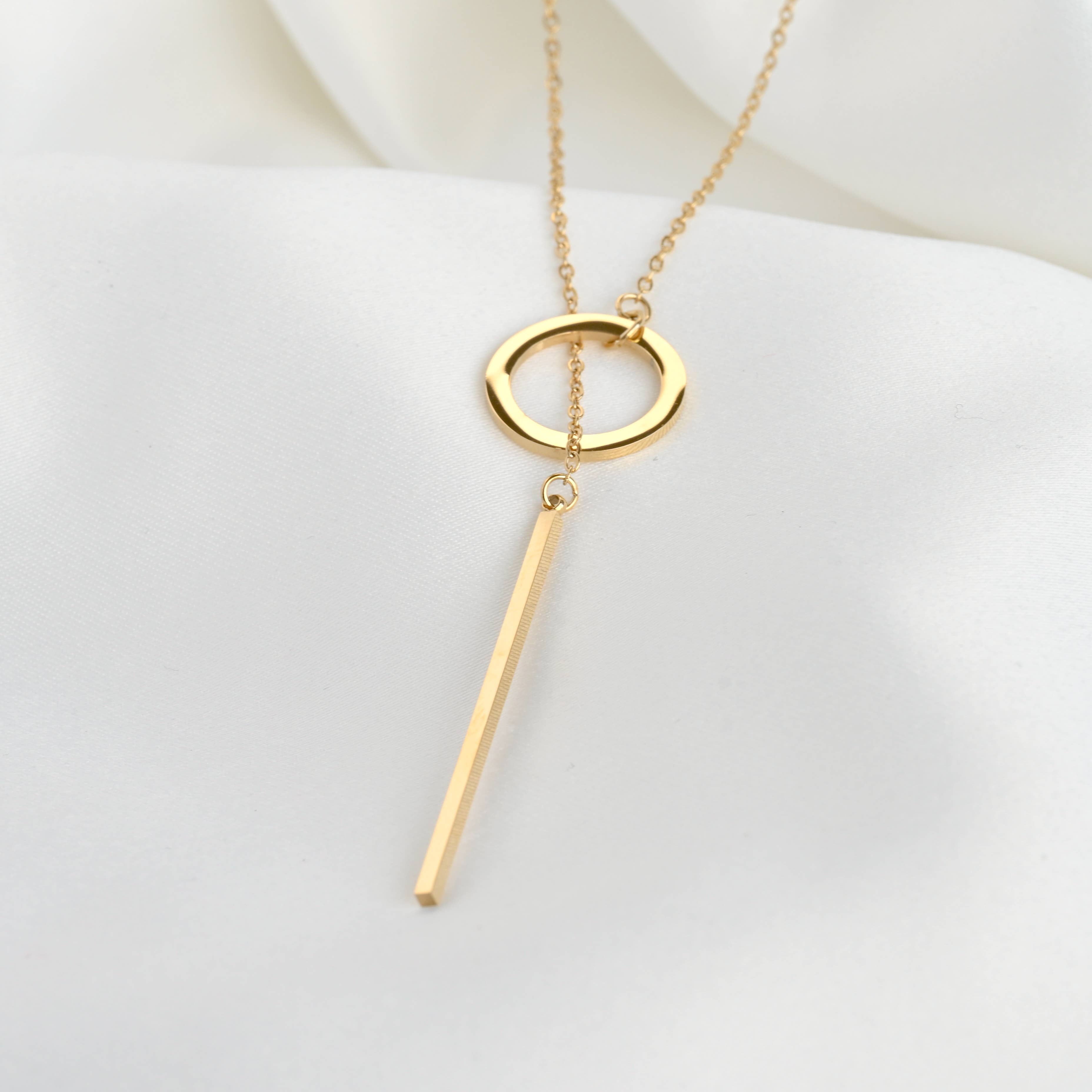 Oliver Lariat Necklace