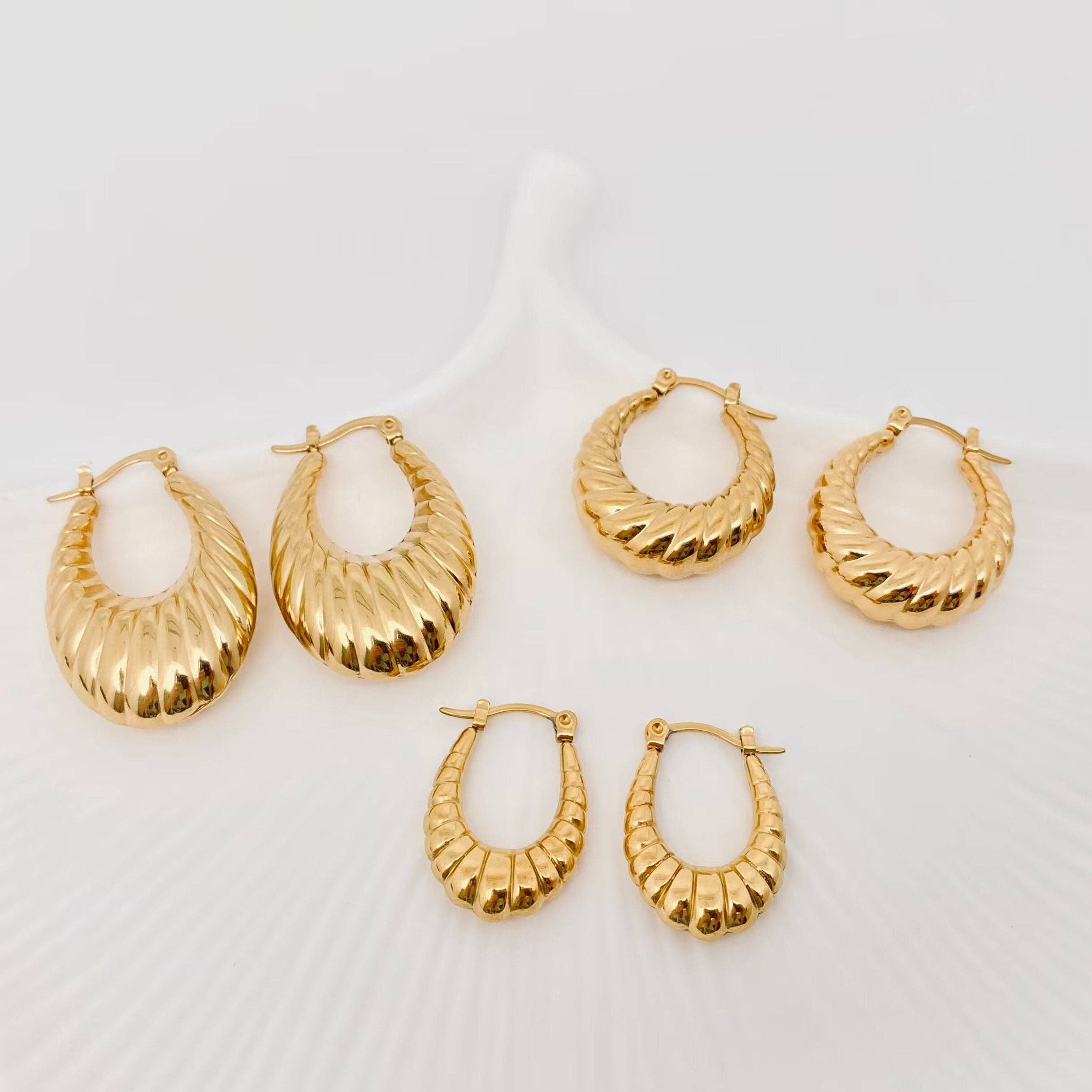 Shrimp Pattern Hollow 18K Gold Plated Hoop Earrings - FGS