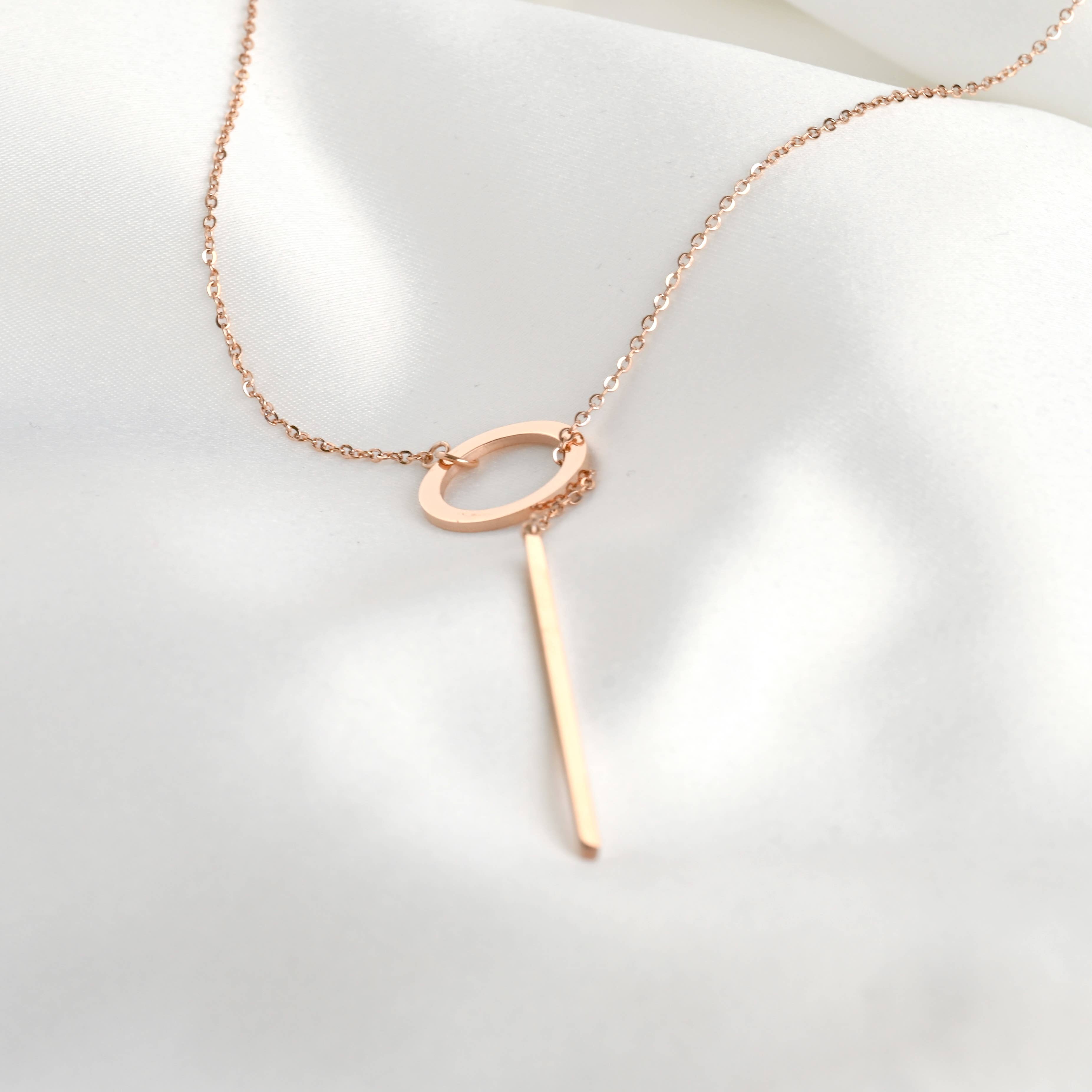 Oliver Lariat Necklace