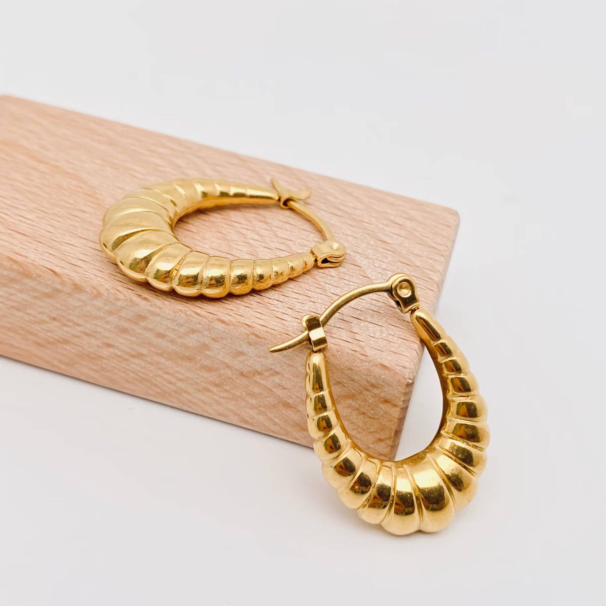 Shrimp Pattern Hollow 18K Gold Plated Hoop Earrings - FGS