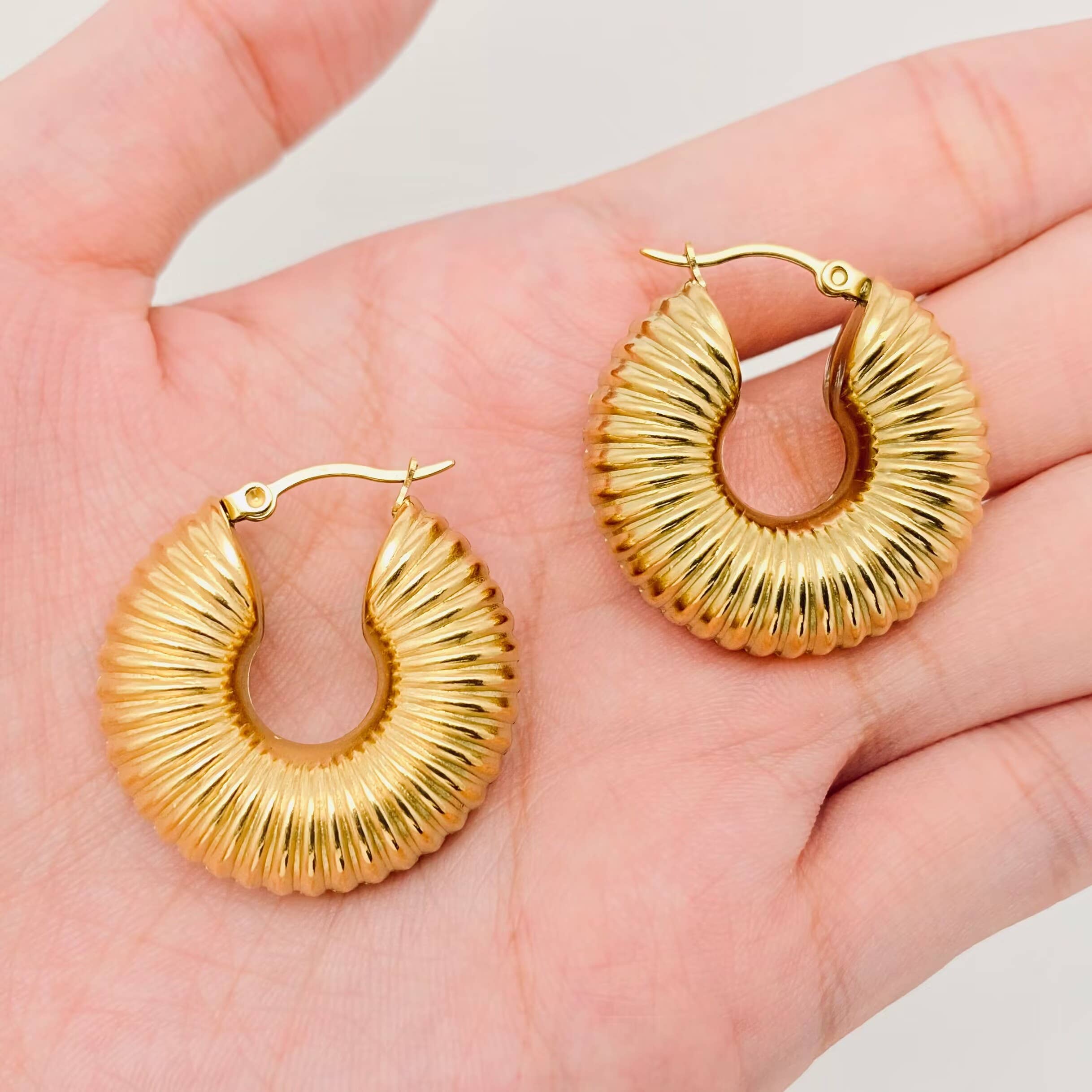 Thread Shape Hollow Stainless Steel Huggie Earrings - FGS