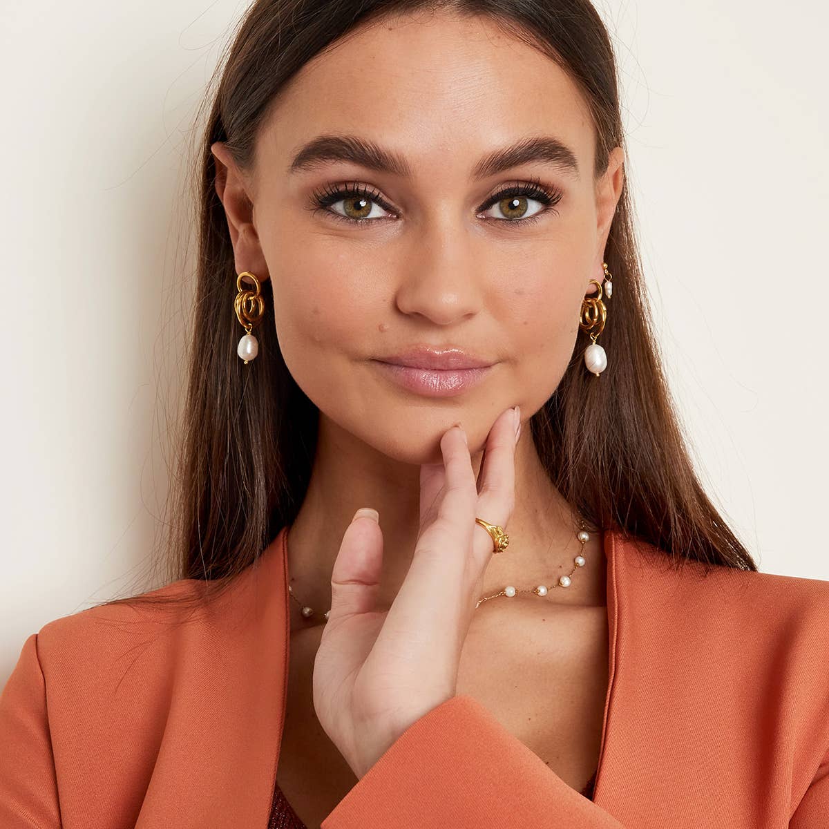 Raely Pearl Earrings