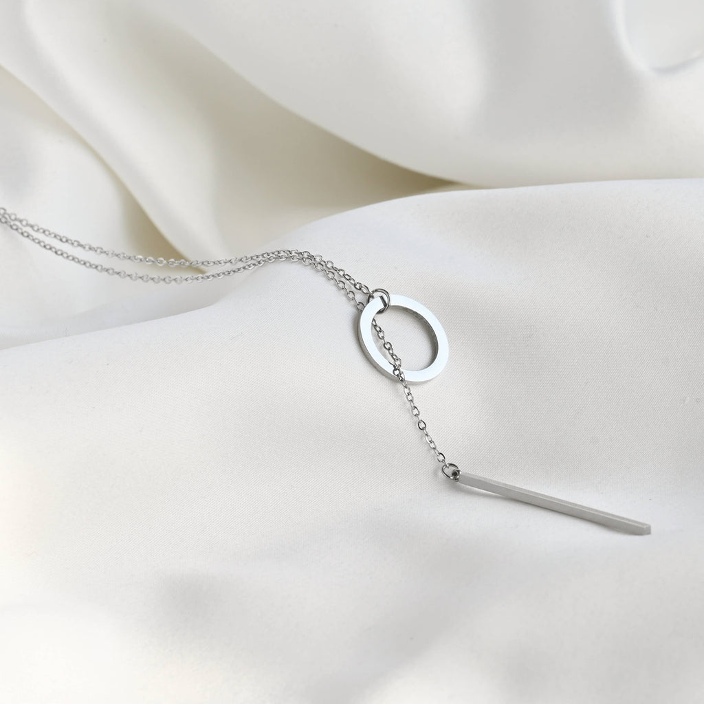 Oliver Lariat Necklace