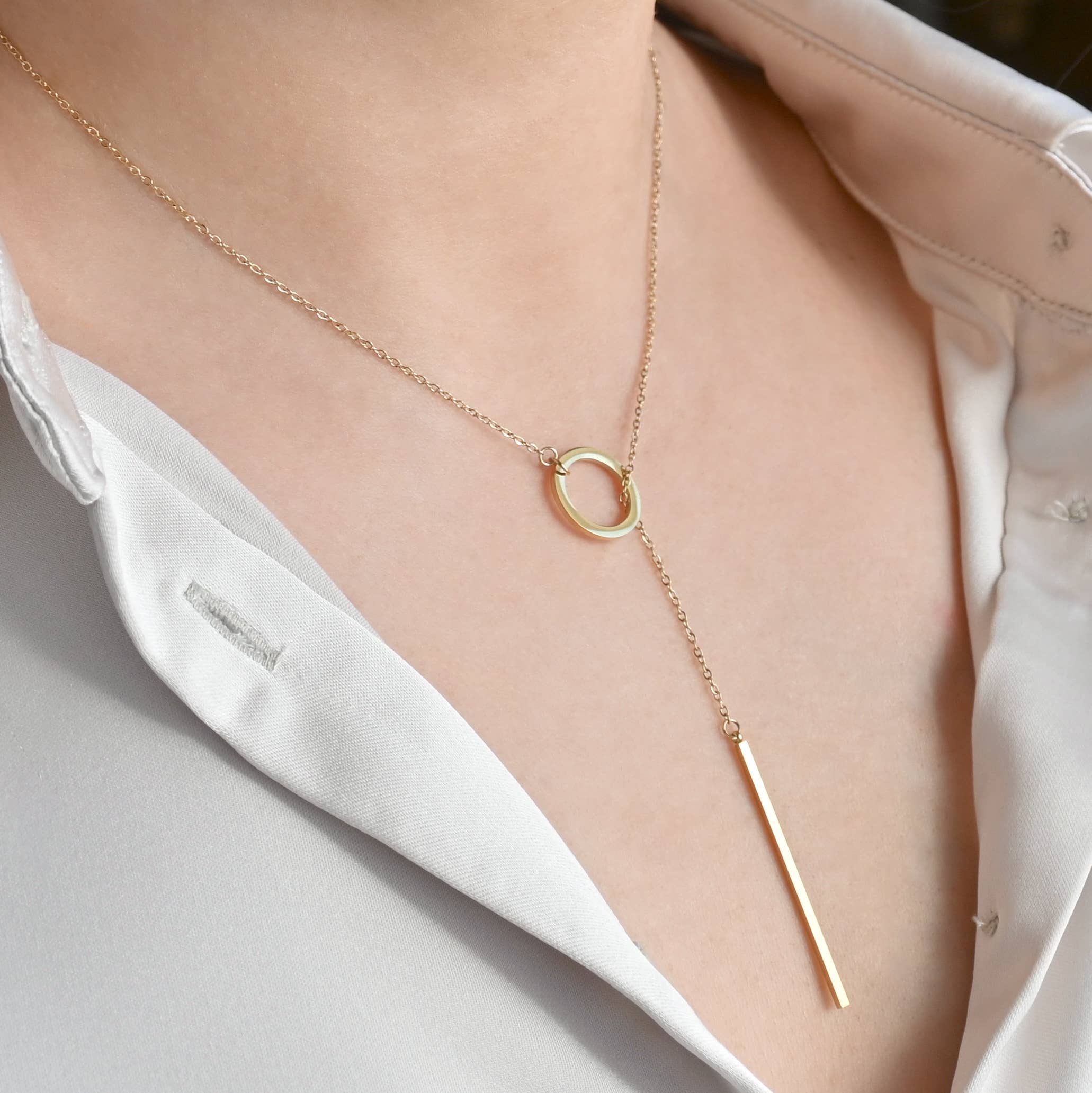 Oliver Lariat Necklace